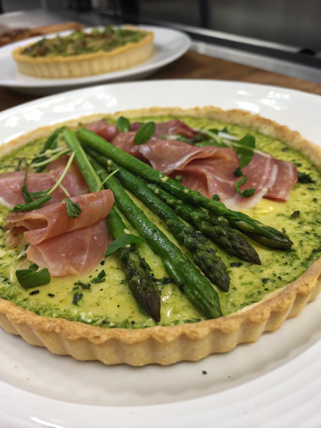 Tarte aux asperges vertes et jambon de pays